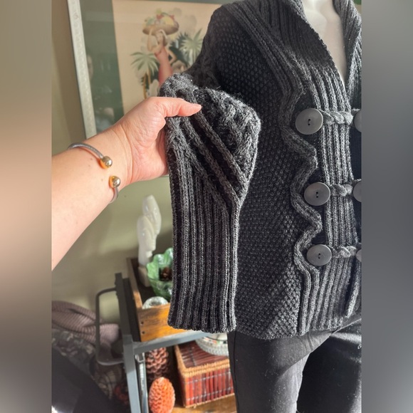 Aran Crafts Charcoal Merino Wool Knit - Picture 5 of 8